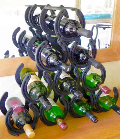 Horseshoe 10 bottle wine Rack